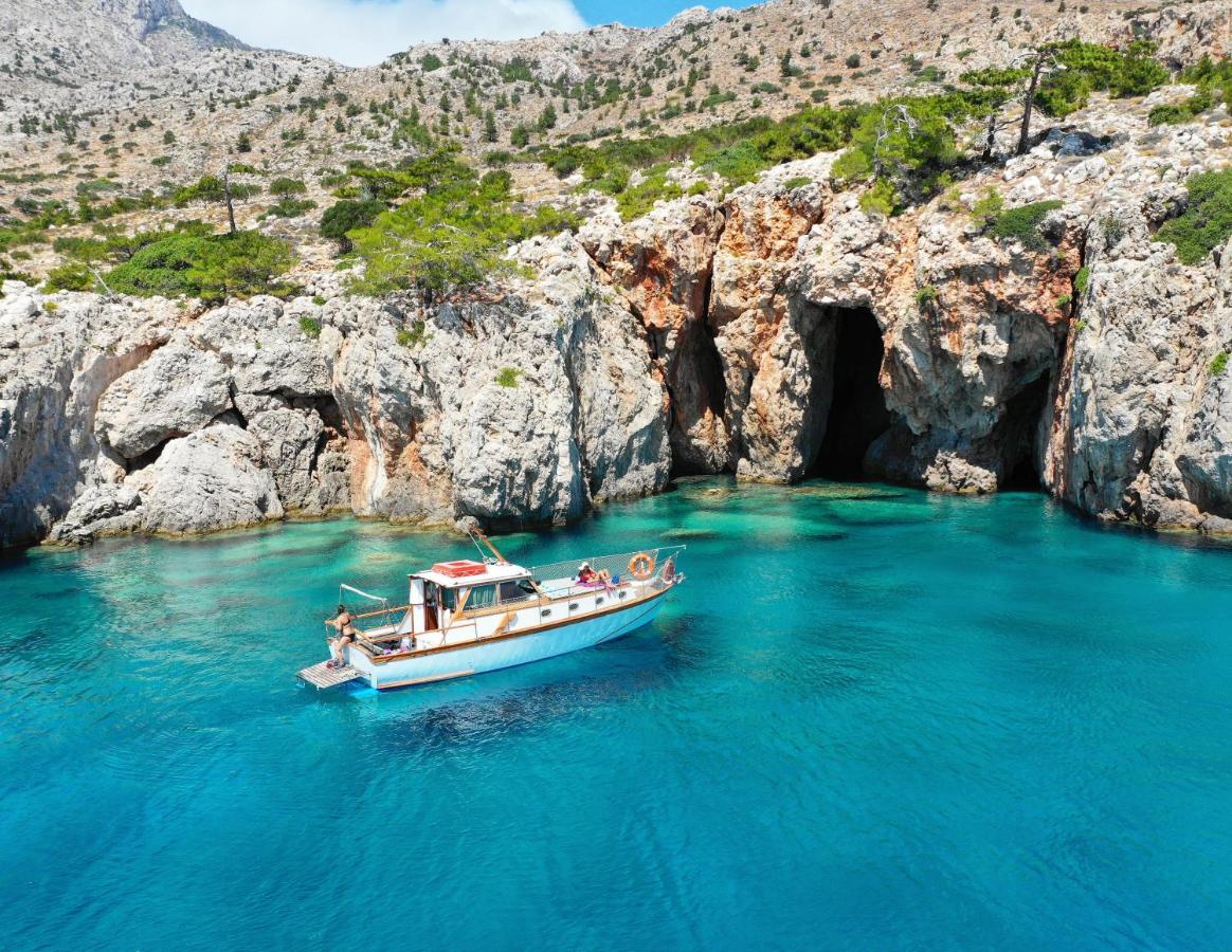 Regina Studios & Hotel Karpathos Exterior foto