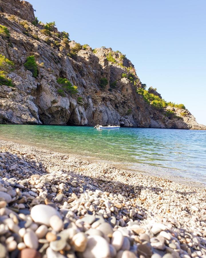Regina Studios & Hotel Karpathos Exterior foto
