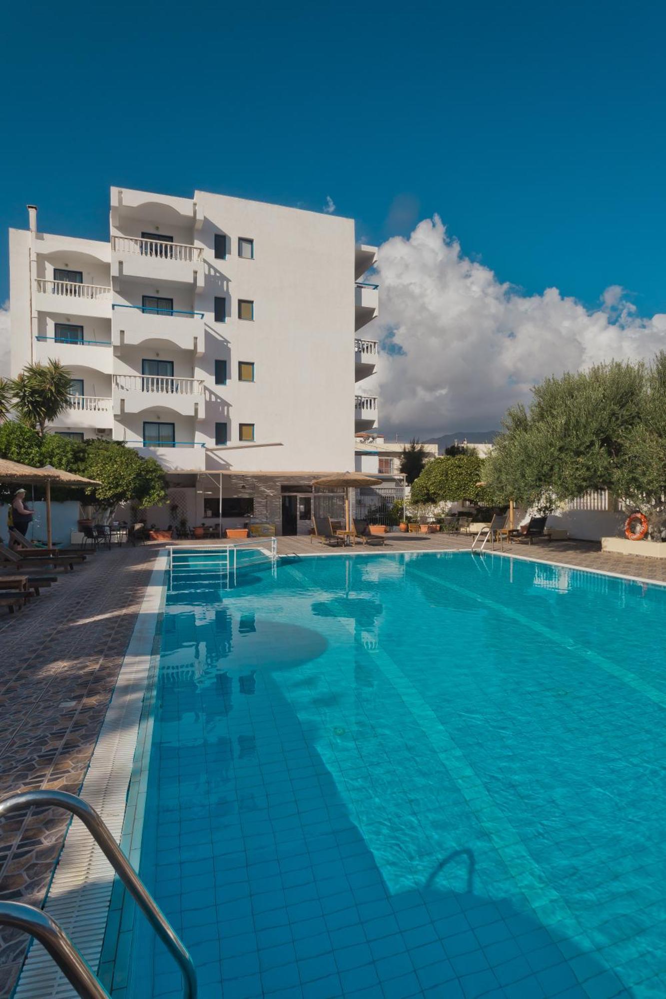 Regina Studios & Hotel Karpathos Exterior foto