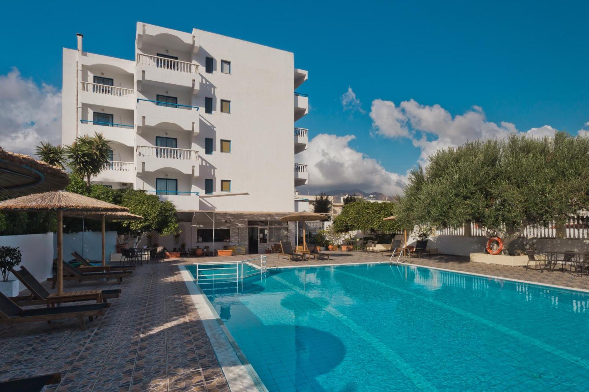 Regina Studios & Hotel Karpathos Exterior foto