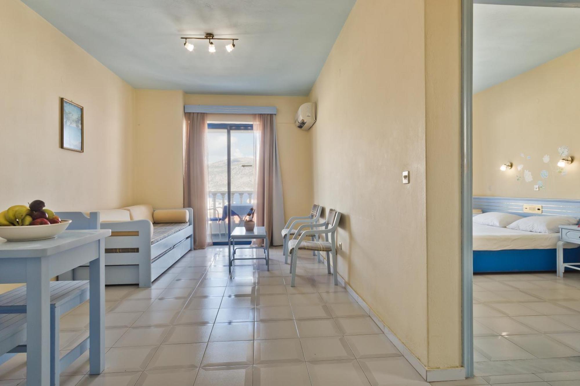 Regina Studios & Hotel Karpathos Exterior foto