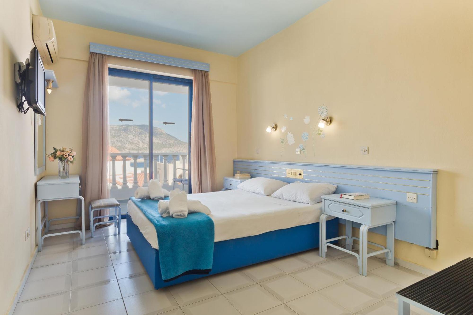 Regina Studios & Hotel Karpathos Exterior foto