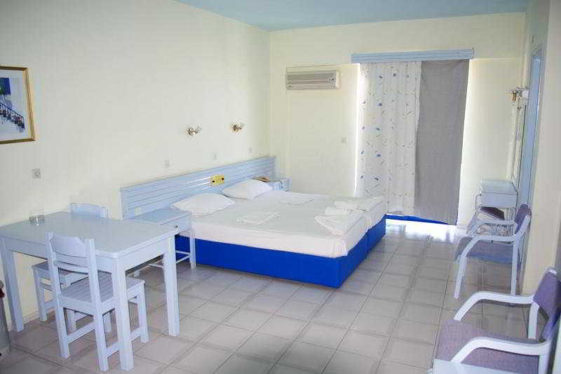 Regina Studios & Hotel Karpathos Exterior foto